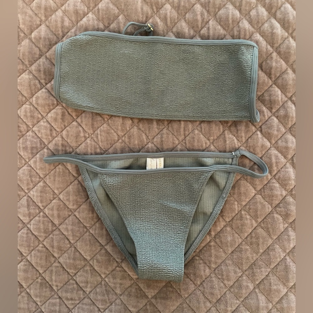 Lovewave Solid Color Scrunch Fabric Tank Bikini Top and Bottom - Size XSmall.